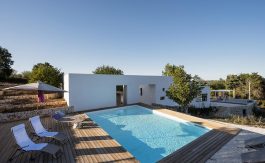 Trulli in Martina Franca,Living in Trulli With Pool