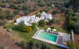 Trulli with pool in Ceglie Messapica